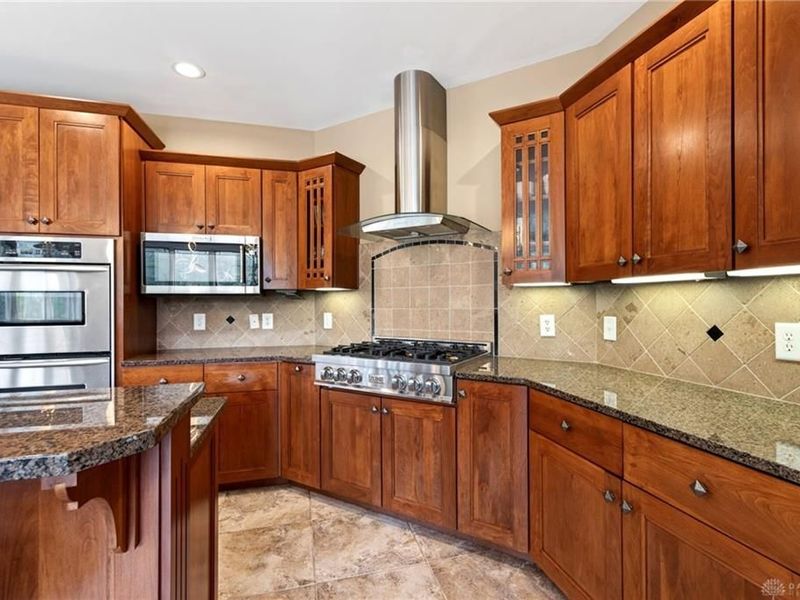 998 Olde Sterling Way, Washington Township, OH 45459 Photo 18