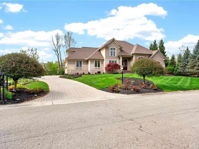 998 Olde Sterling Way, Washington Township, OH 45459 Photo 2