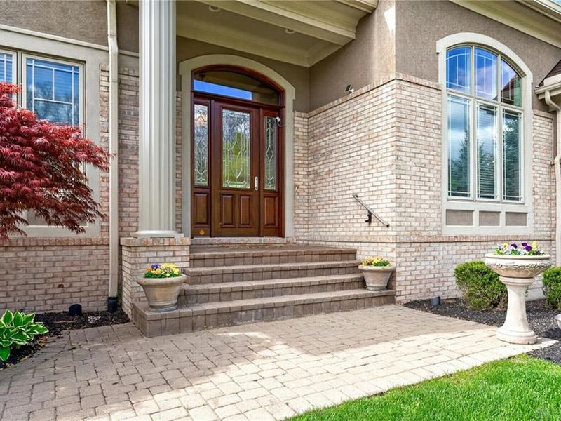 998 Olde Sterling Way, Washington Township, OH 45459 Photo 5