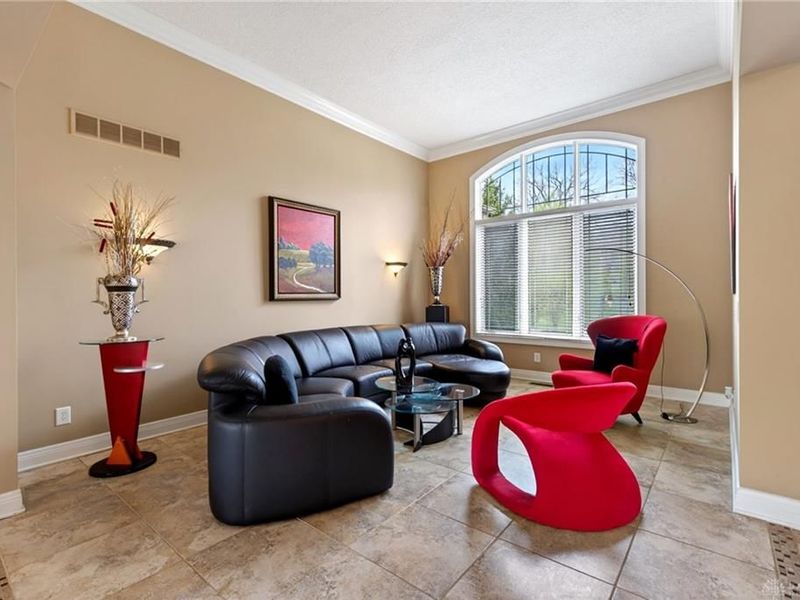 998 Olde Sterling Way, Washington Township, OH 45459 Photo 9