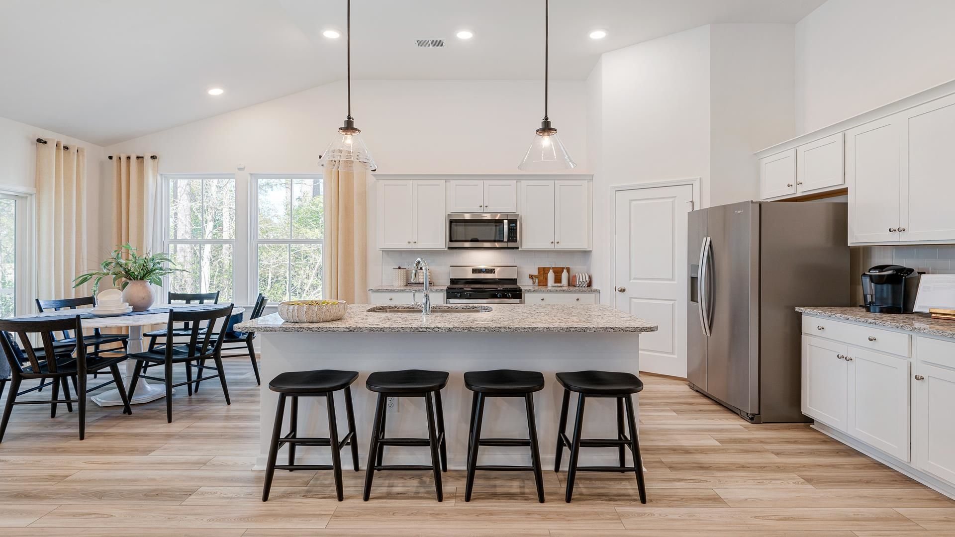 788 Sun Colony Blvd. Photo 11