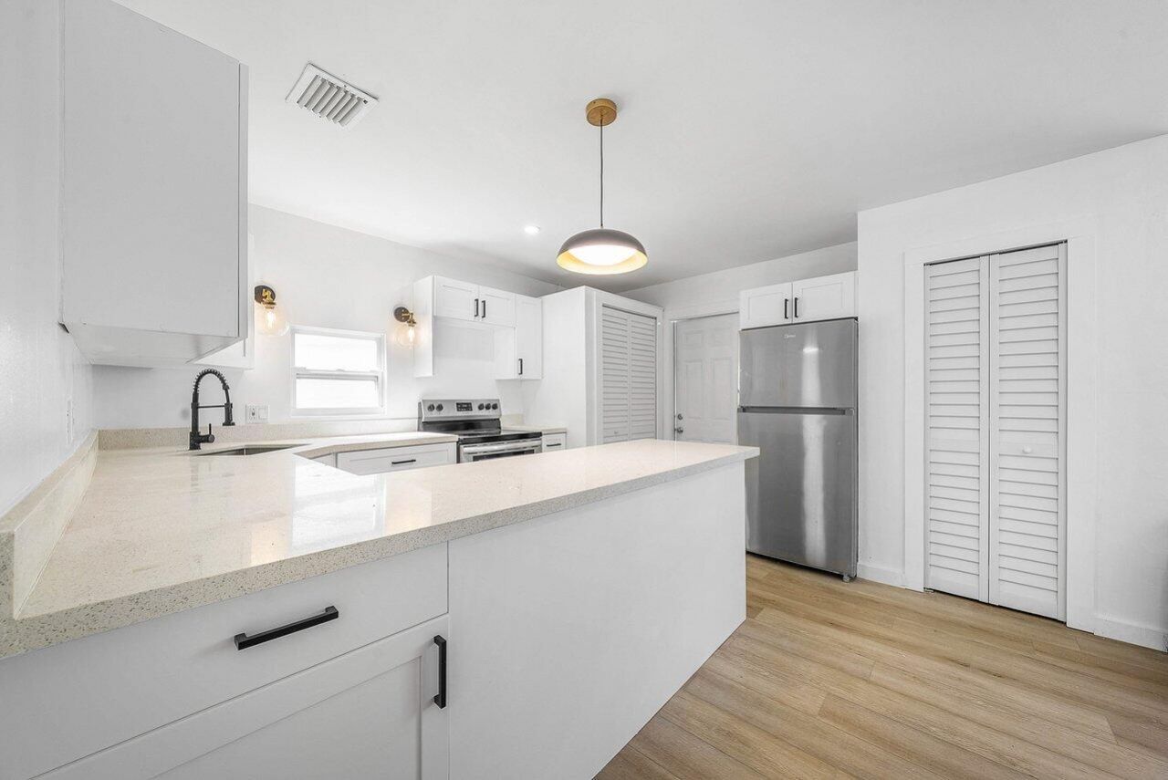 432 29th Street, West Palm Beach, FL 33407 Photo