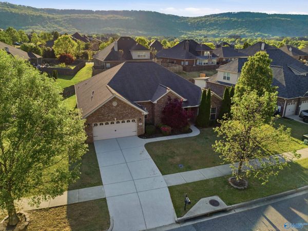 7320 Sanctuary Cove Drive SE, Owens Cross Roads, AL 35763