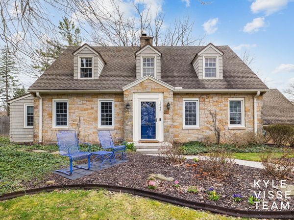 1543 Edgewood Avenue SE, East Grand Rapids, MI 49506