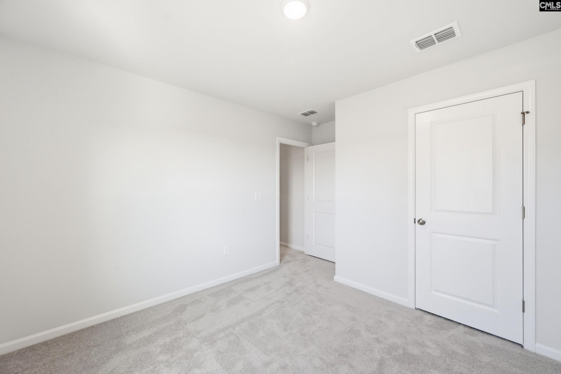 443 Edith Court Photo 18