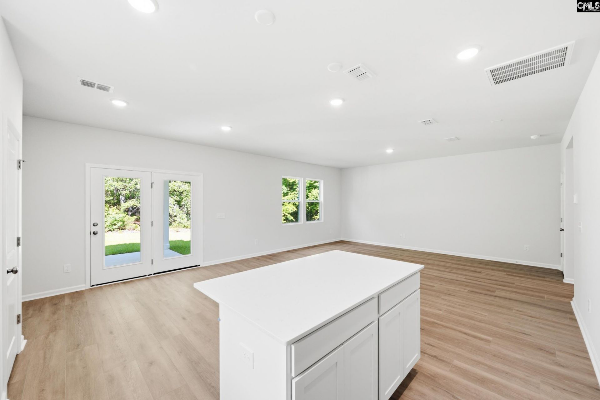 443 Edith Court Photo 28
