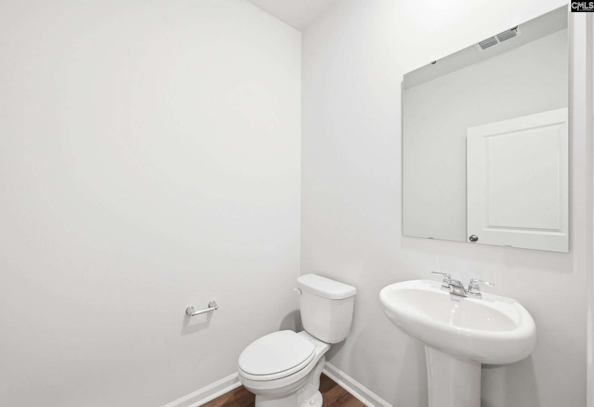 443 Edith Court Photo 6