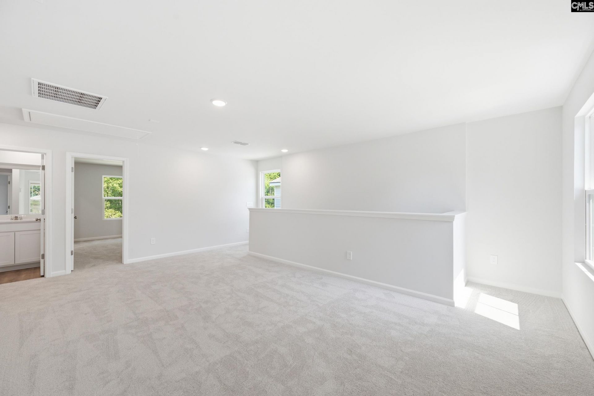 443 Edith Court Photo 9