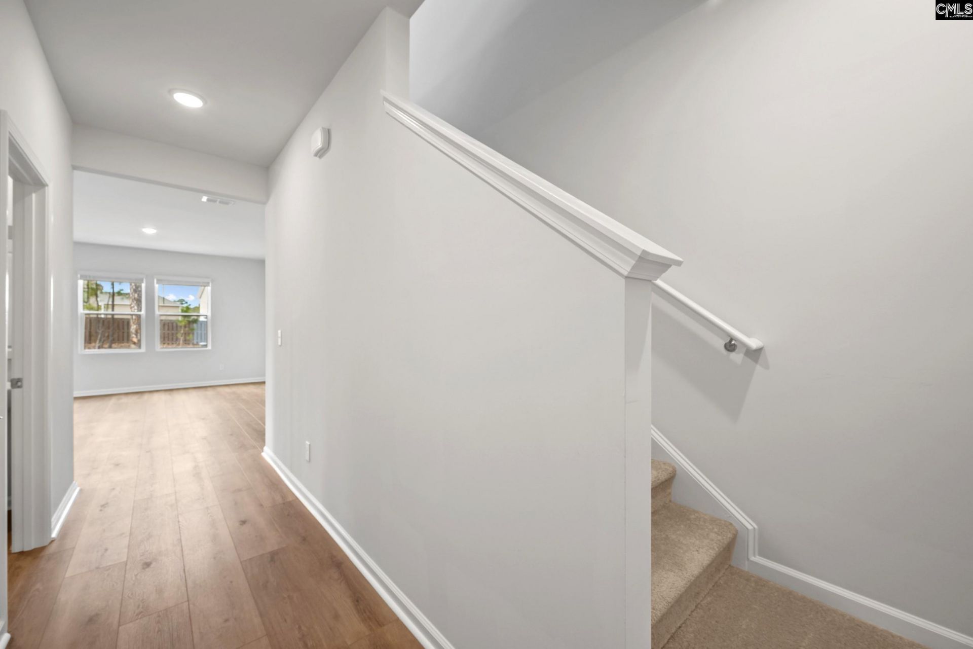 443 Edith Court Photo 9