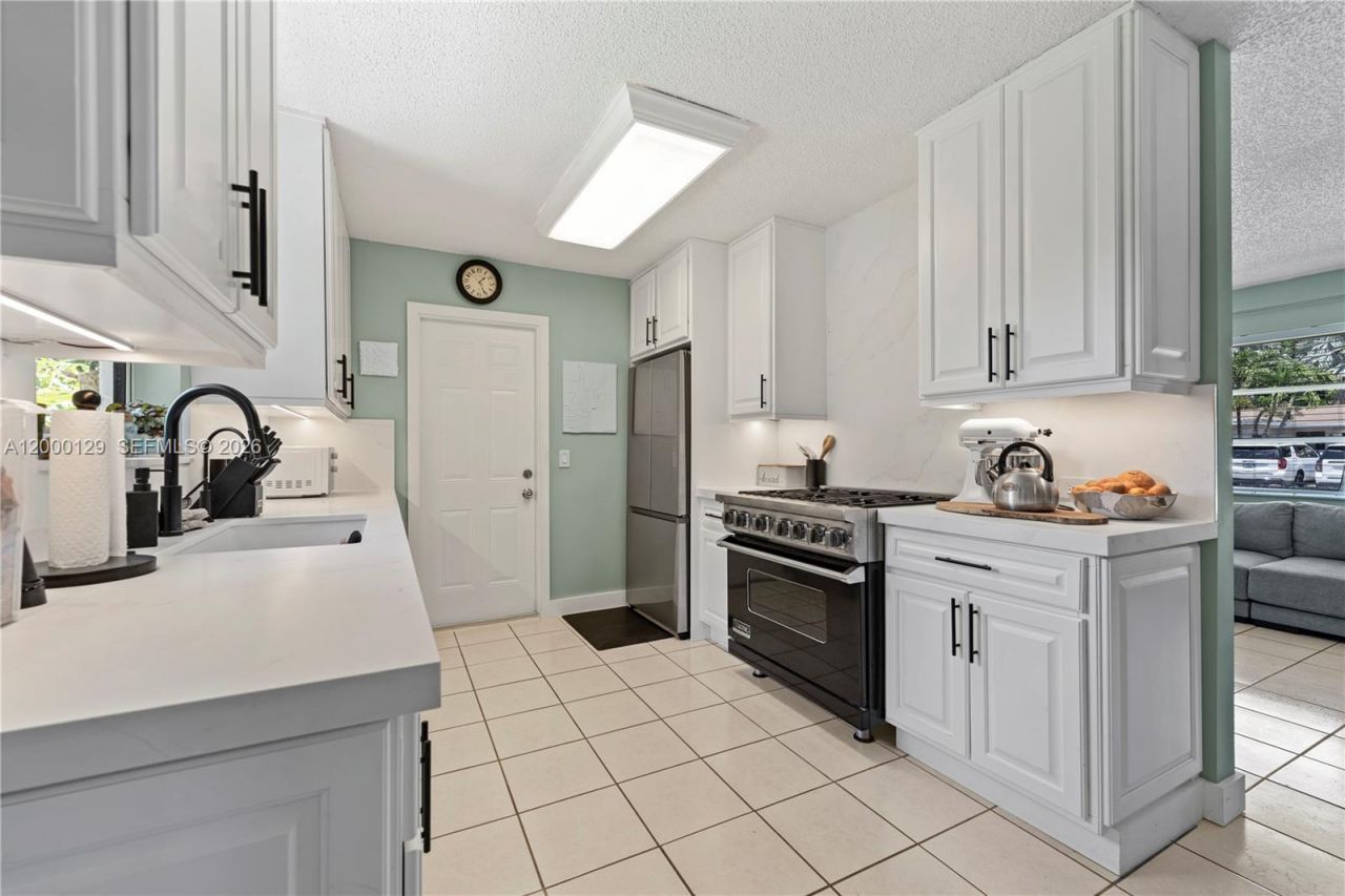 11740 NW 33rd St, Sunrise, FL 33323 Photo