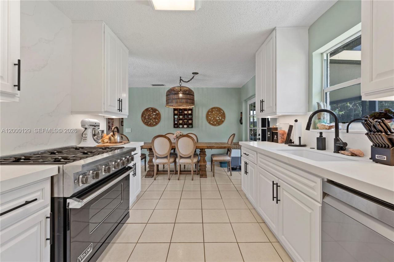 11740 NW 33rd St, Sunrise, FL 33323 Photo