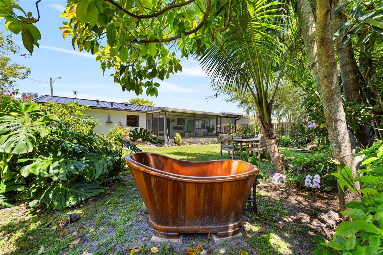 11740 NW 33rd St, Sunrise, FL 33323 Photo