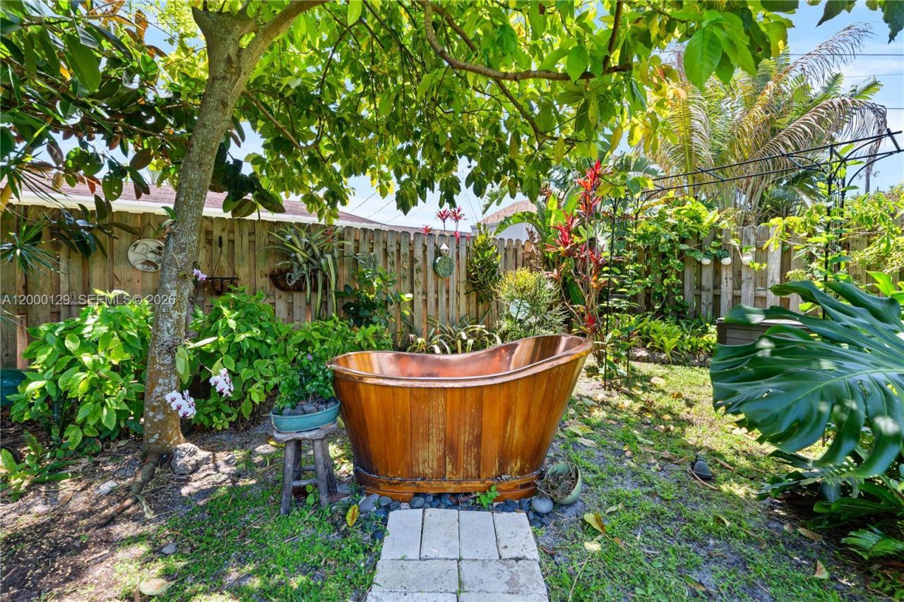 11740 NW 33rd St, Sunrise, FL 33323 Photo