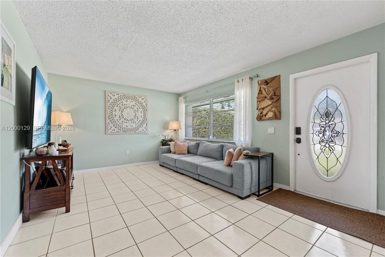 11740 NW 33rd St, Sunrise, FL 33323 Photo