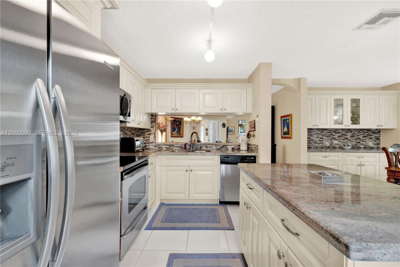 10840 NW 46th Dr, Coral Springs, FL 33076 Photo