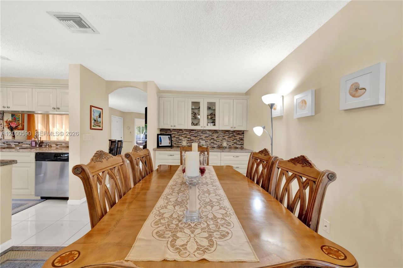 10840 NW 46th Dr, Coral Springs, FL 33076 Photo