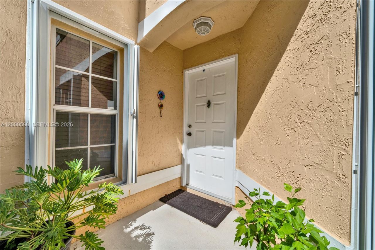 10840 NW 46th Dr, Coral Springs, FL 33076 Photo