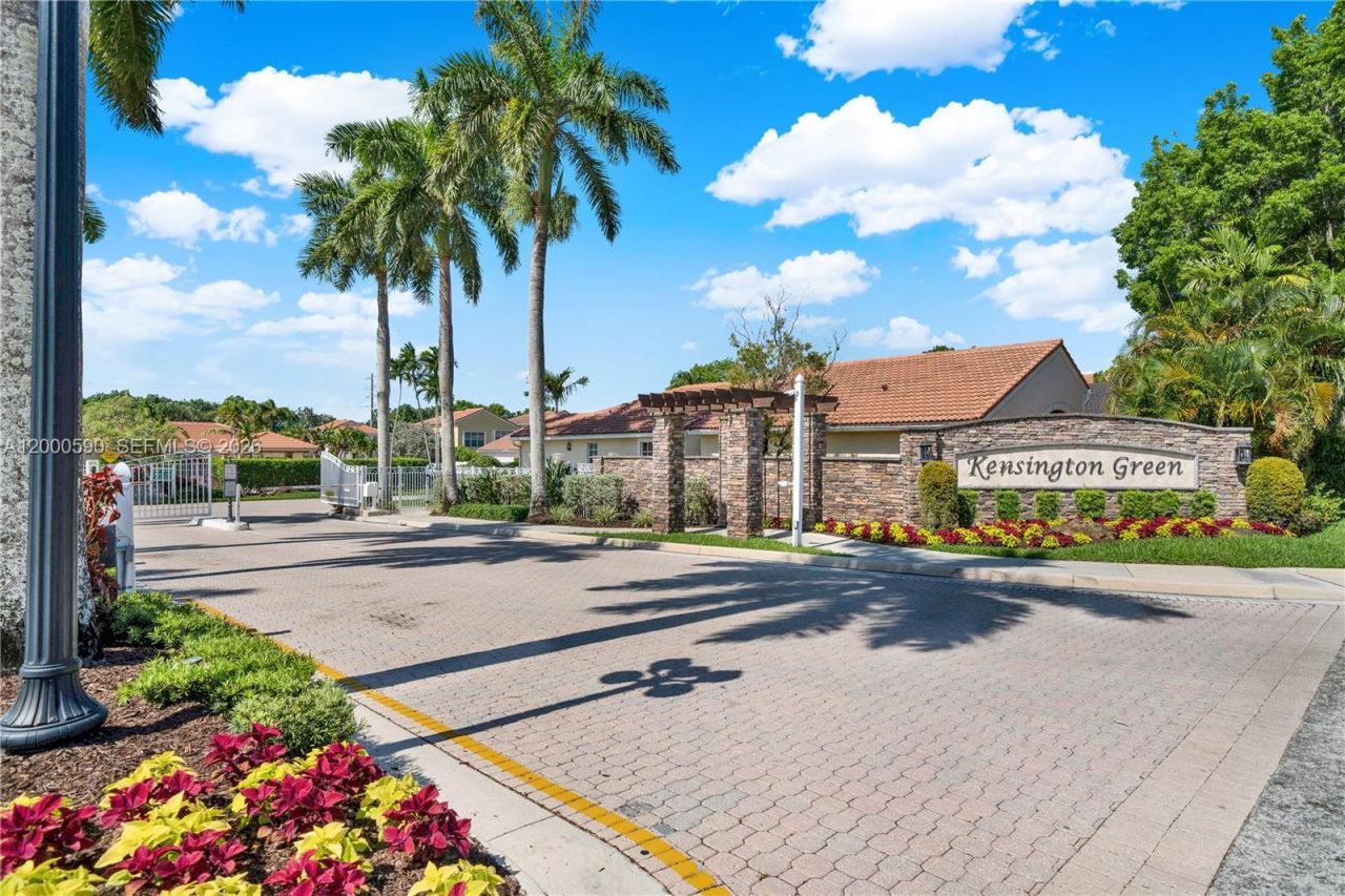 10840 NW 46th Dr, Coral Springs, FL 33076 Photo