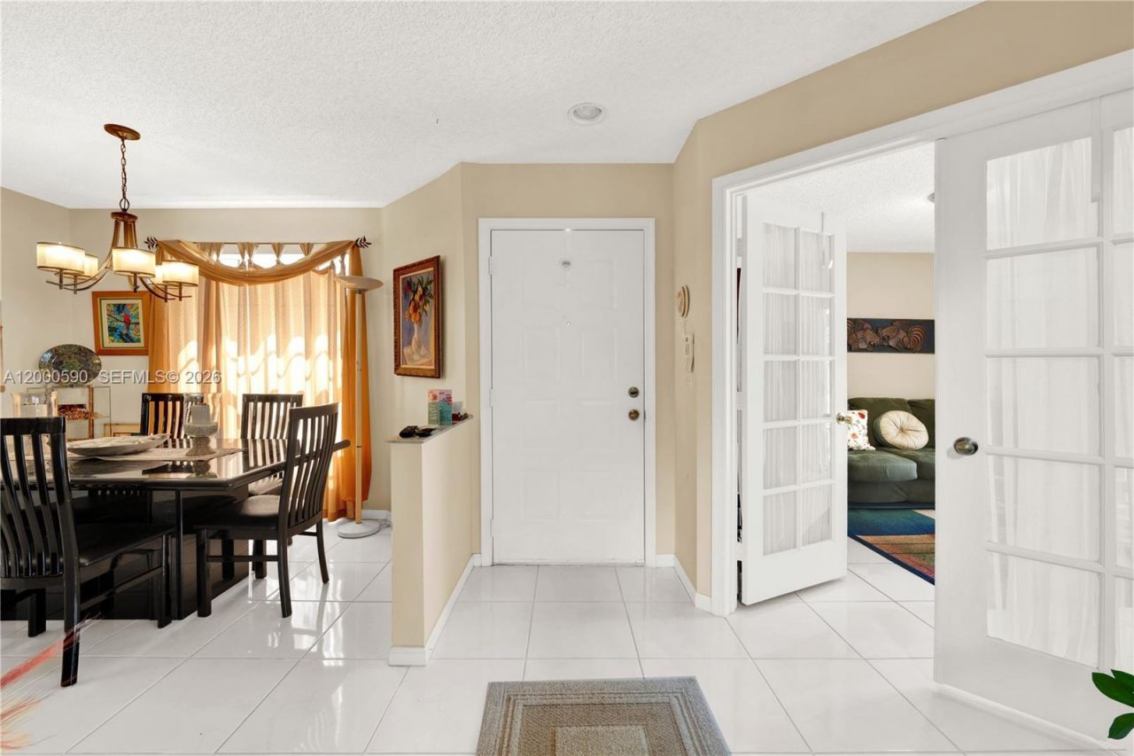 10840 NW 46th Dr, Coral Springs, FL 33076 Photo