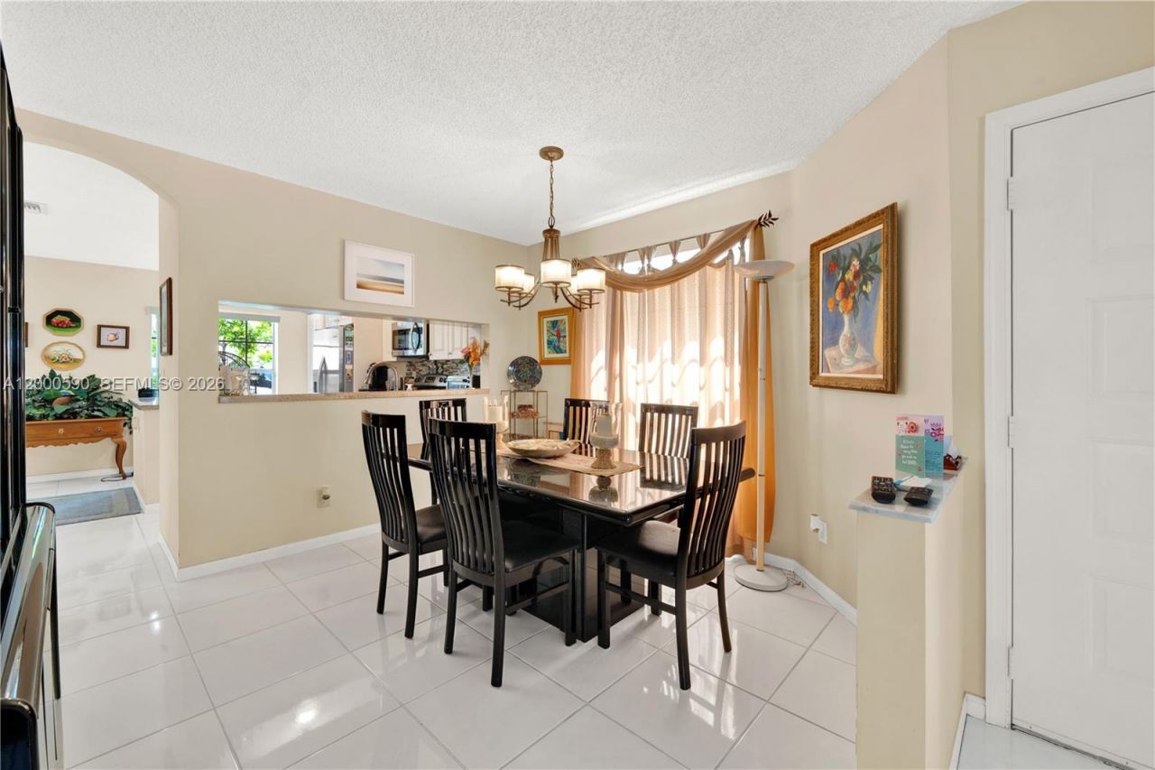 10840 NW 46th Dr, Coral Springs, FL 33076 Photo