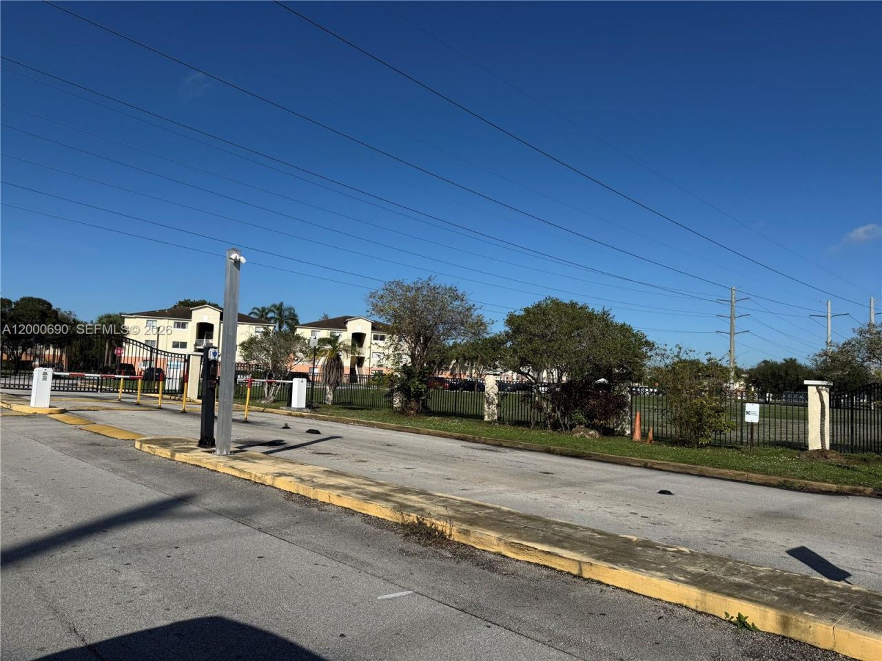 3670 N 56th Ave, Unit 705, Hollywood, FL 33021 Photo