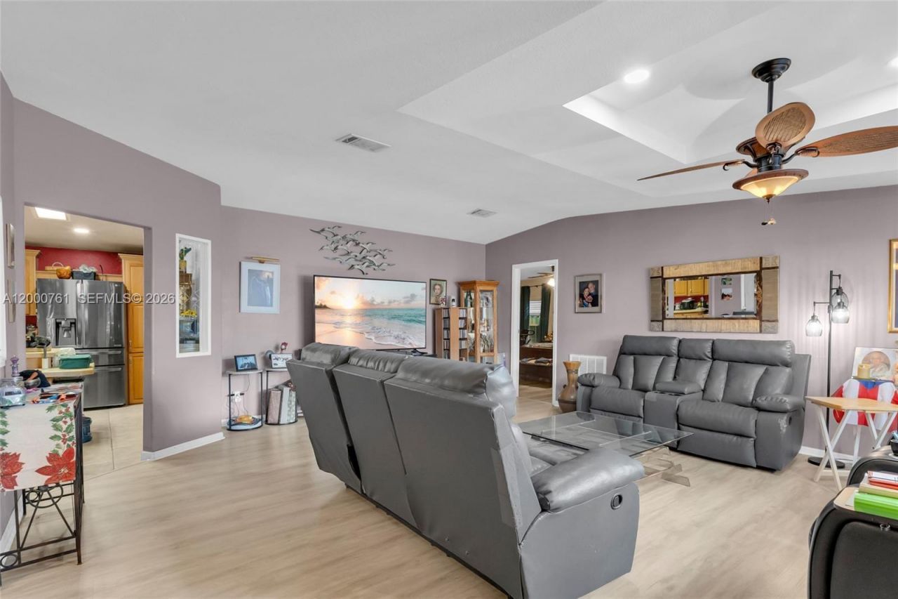 19800 SW 180th Ave, Unit 563, Miami, FL 33187 Photo