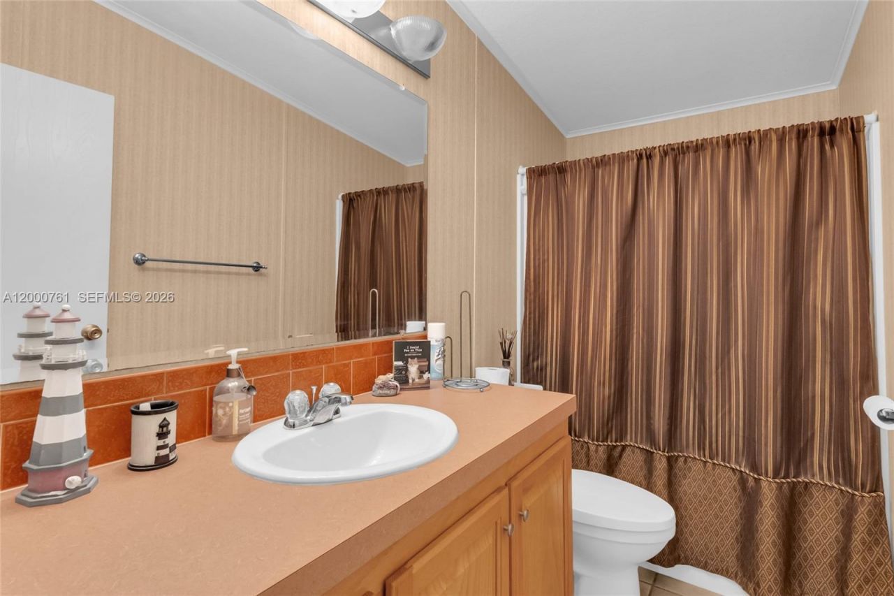 19800 SW 180th Ave, Unit 563, Miami, FL 33187 Photo