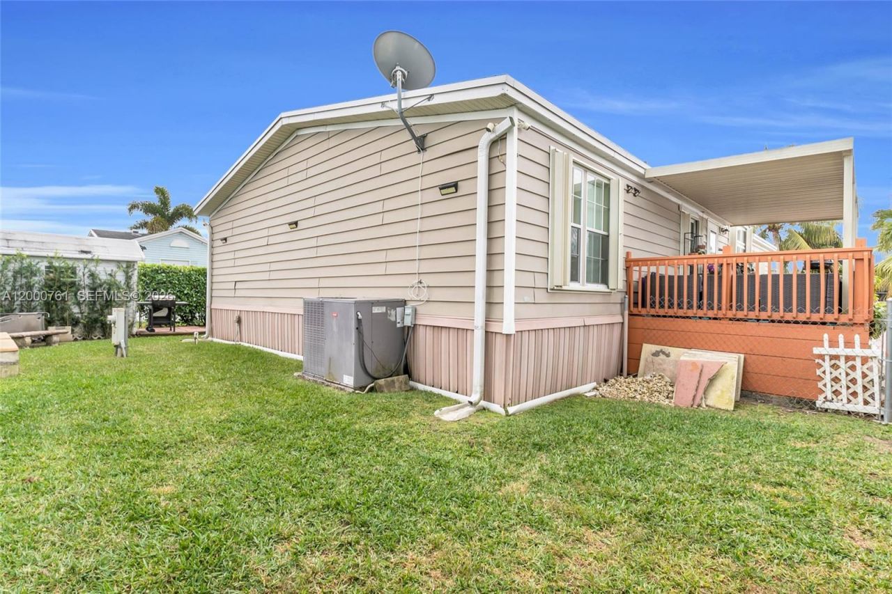 19800 SW 180th Ave, Unit 563, Miami, FL 33187 Photo