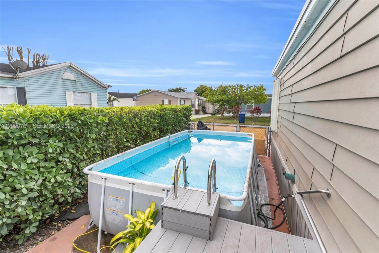 19800 SW 180th Ave, Unit 563, Miami, FL 33187 Photo