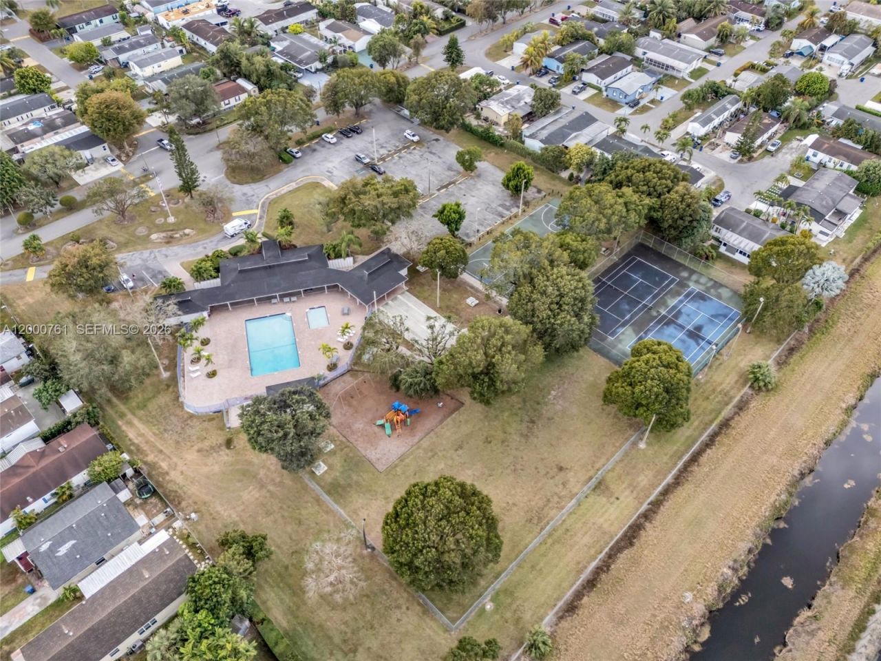 19800 SW 180th Ave, Unit 563, Miami, FL 33187 Photo