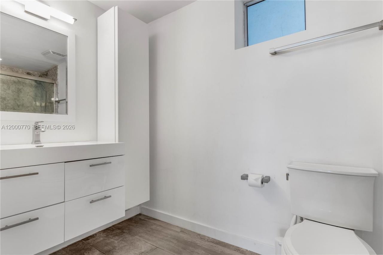 3339 Virginia St, Unit 339, Miami, FL 33133 Photo