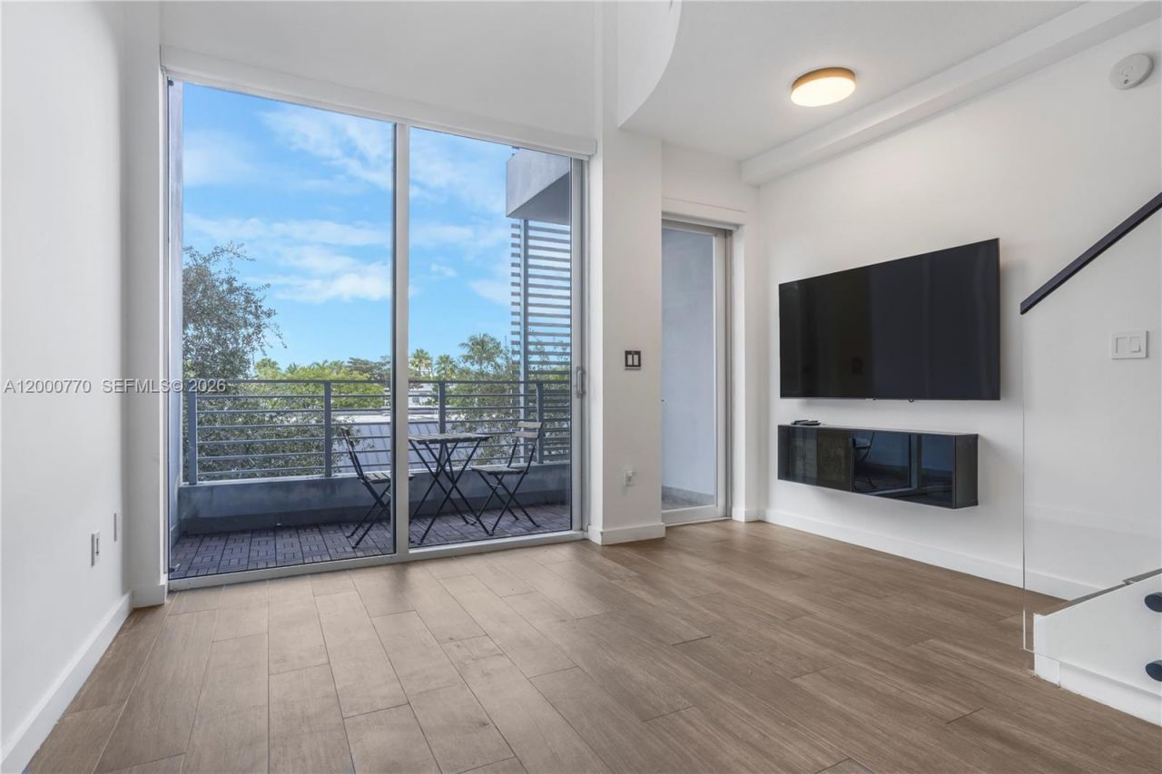 3339 Virginia St, Unit 339, Miami, FL 33133 Photo