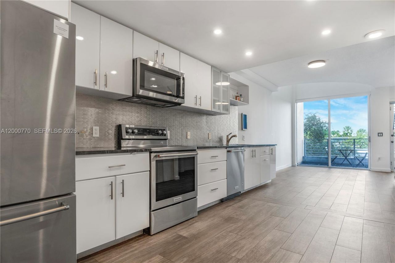 3339 Virginia St, Unit 339, Miami, FL 33133 Photo