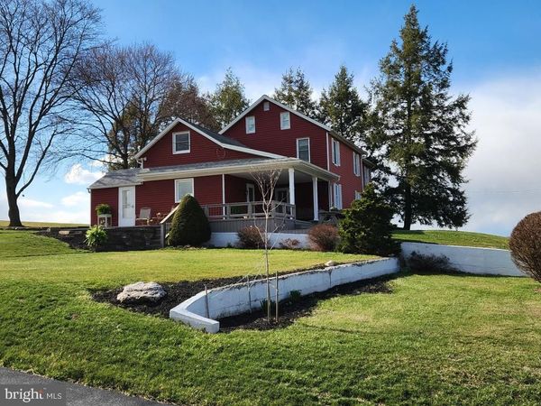 2575 VALLEY ROAD , MANHEIM, PA 17545