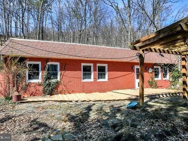 98 FALLEN CABIN LANE, LANDISBURG, PA 17040