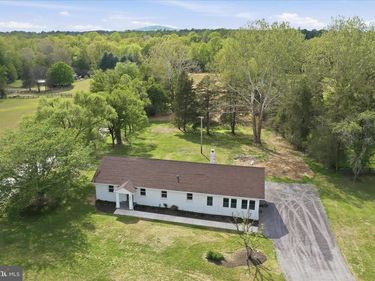 2502 HOLLY, AMISSVILLE, VA 20106