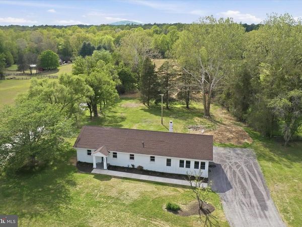 2502 HOLLY, AMISSVILLE, VA 20106