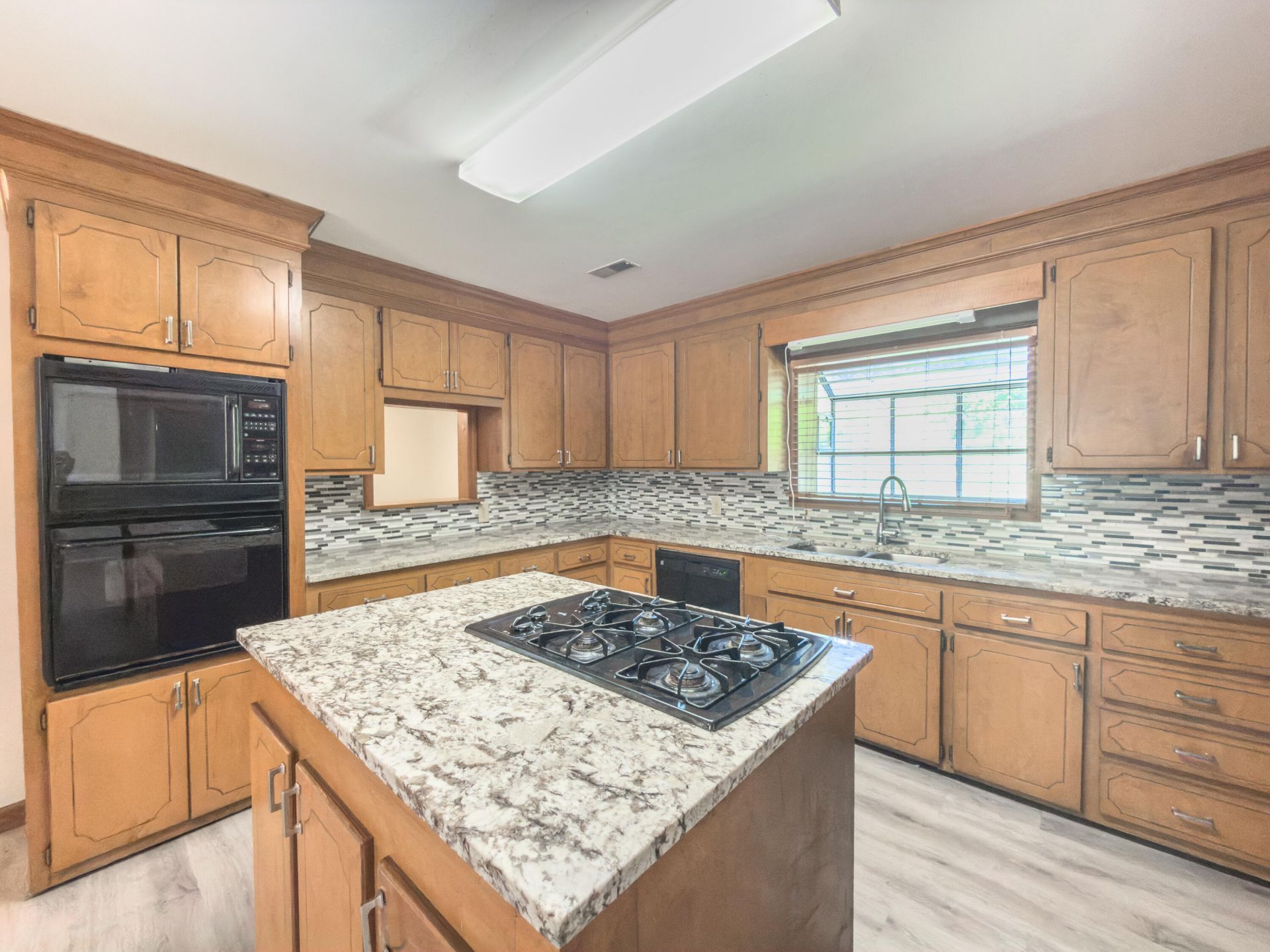 497 Jedburg Road Photo 6