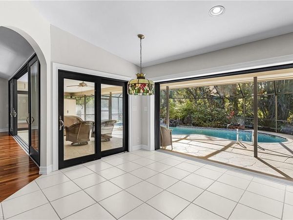 2377 Kings Lake BLVD, NAPLES, FL 34112
