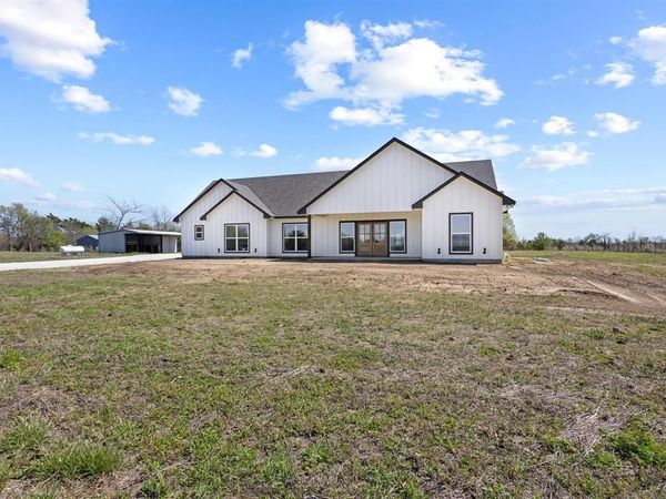 14457 E FM 1396 , Windom, TX 75492