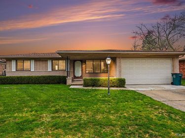 5698 Bingham Drive, Troy, MI 48085