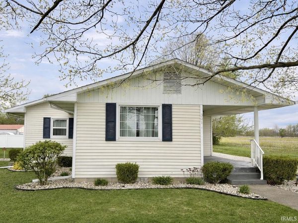 301 W Illinois Street, Farmersburg, IN 47850
