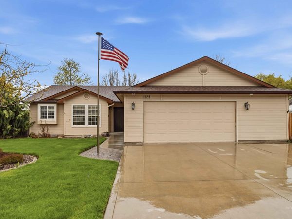 1228 E Maine Ave, Nampa, ID 83686