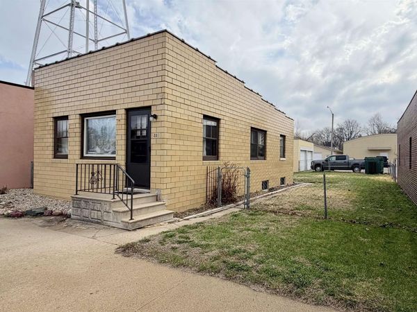 224 E MAIN ST, Aurelia, IA 51005