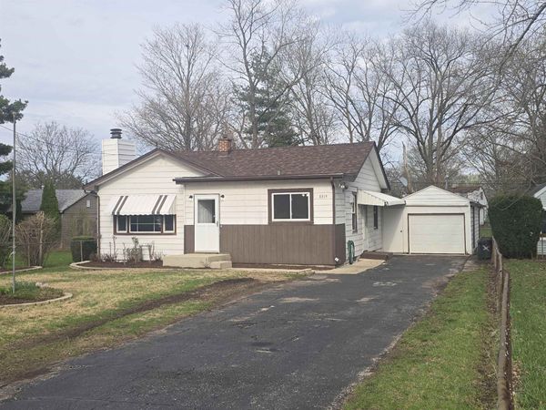 8315 N 2nd, MACHESNEY PARK, IL 61115