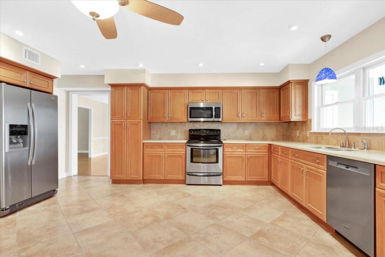 1310 Rolling Woods Lane, Lakeland, FL 33813 Photo