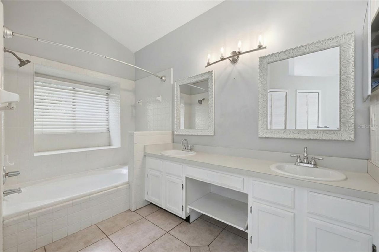 4609 Tiffany Woods Circle, Oviedo, FL 32765 Photo