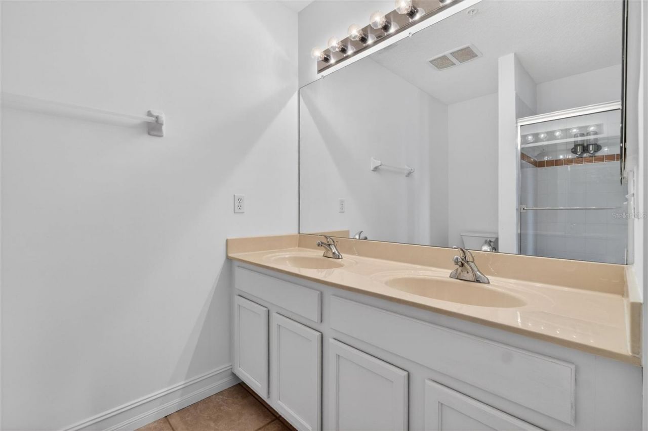 901 Waterside Lane, Unit 310, Celebration, FL 34747 Photo