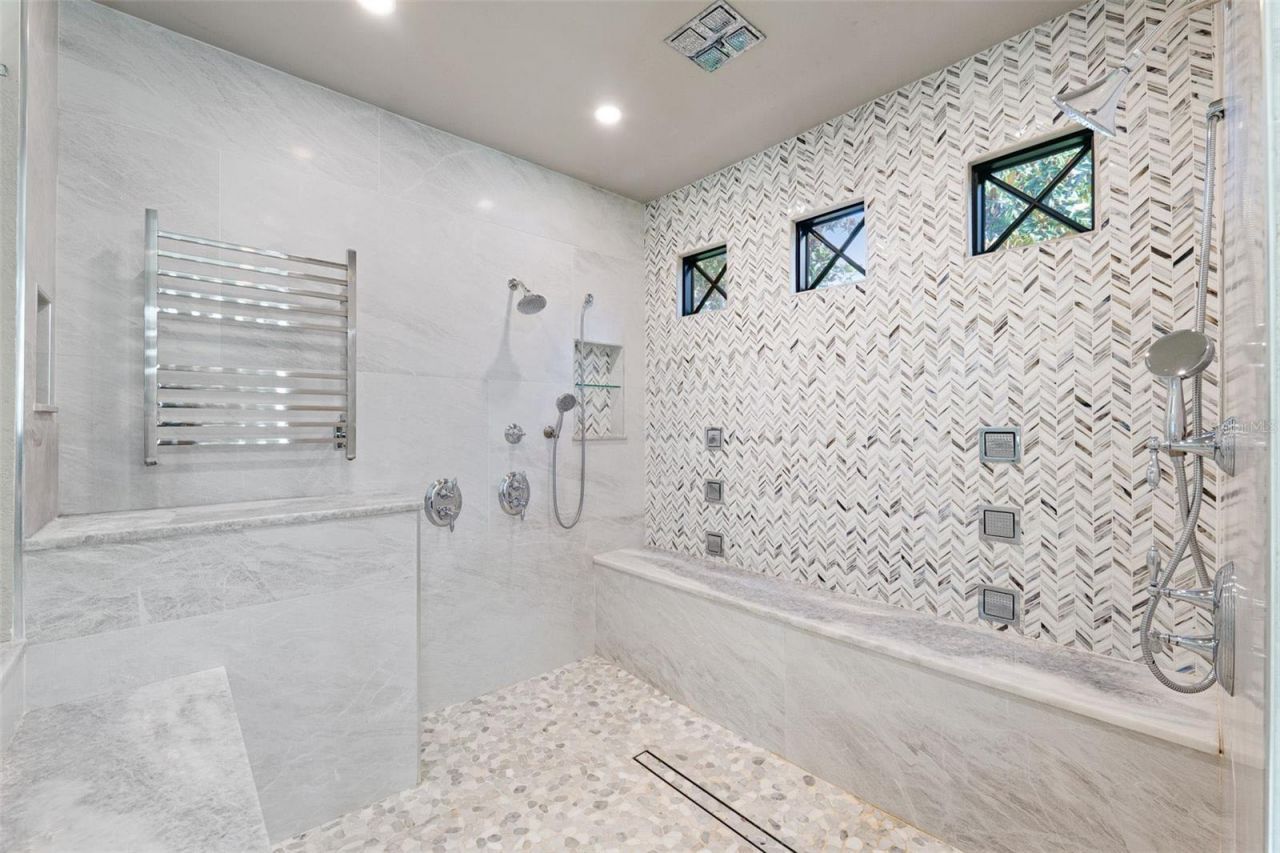 4555 W Swann Avenue, Tampa, FL 33609 Photo