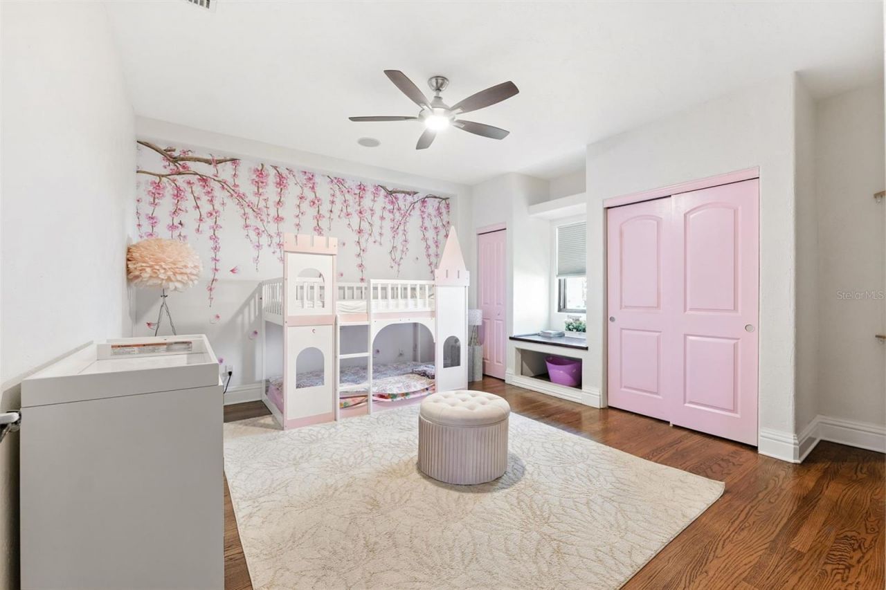4555 W Swann Avenue, Tampa, FL 33609 Photo